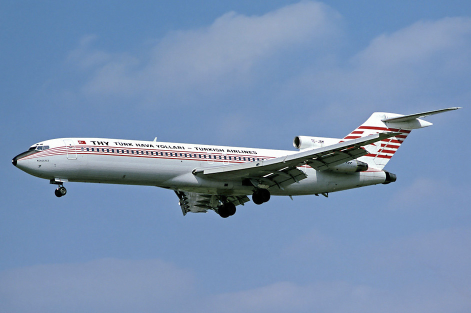 Boeing 727-200 next