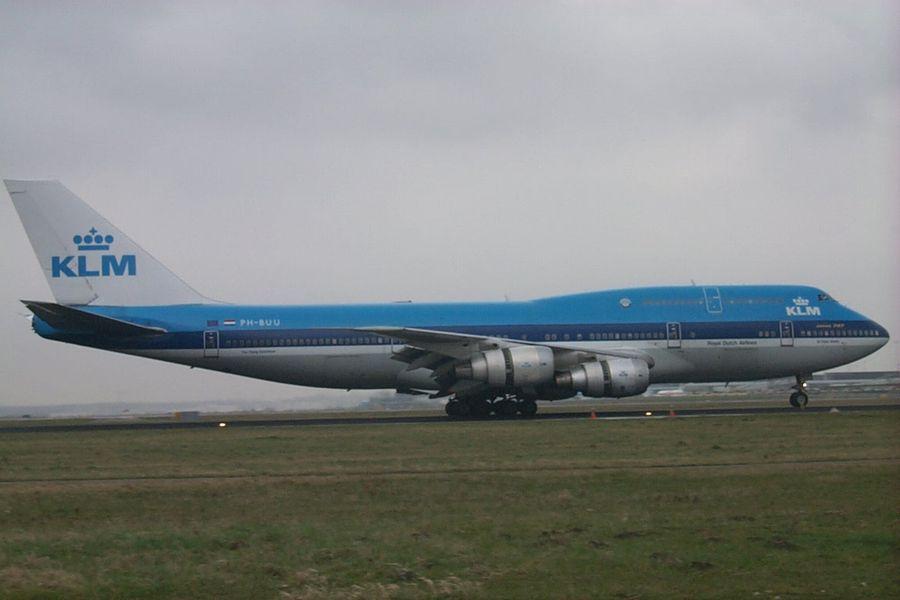 Boeing 747-300 next