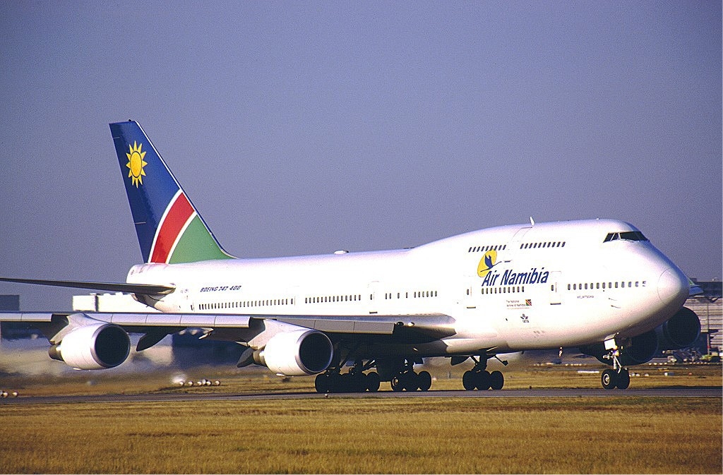 Boeing 747-400 next