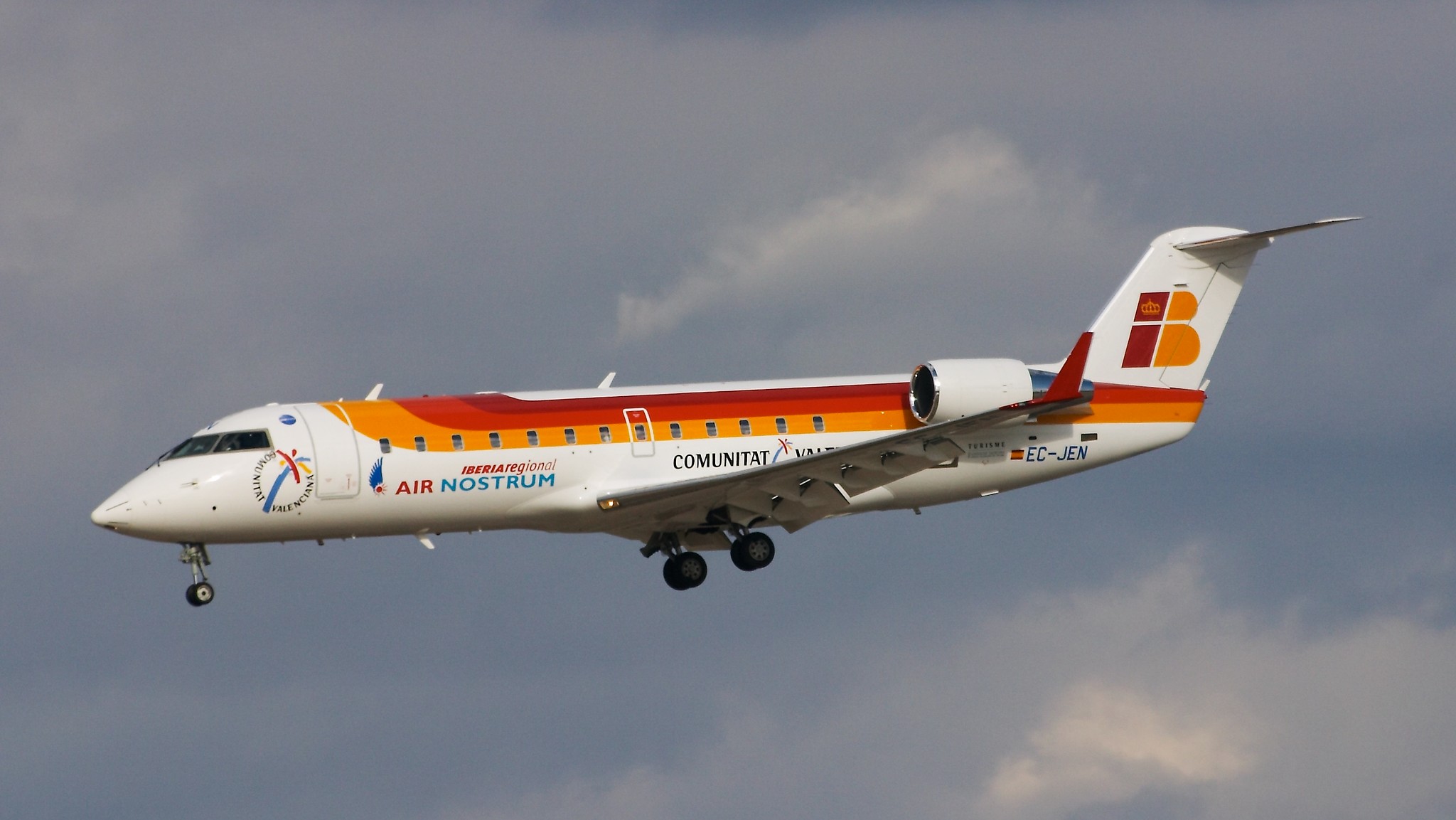 Canadair CL-600 Regional Jet CRJ-100 & 200 next