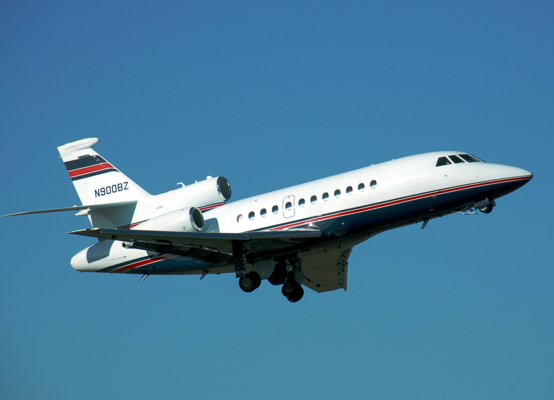 Dassault Falcon 900 #01