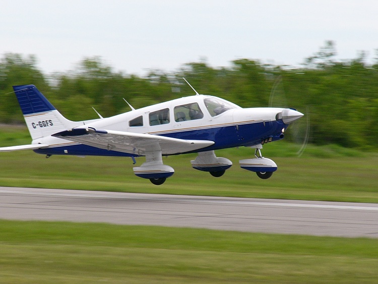 Piper PA-28R Cherokee Arrow next