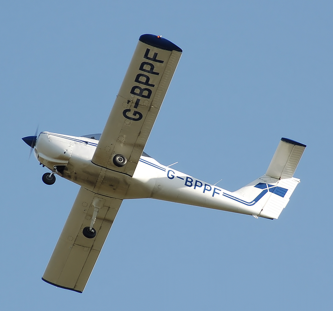 Piper PA-38 Tomahawk #02