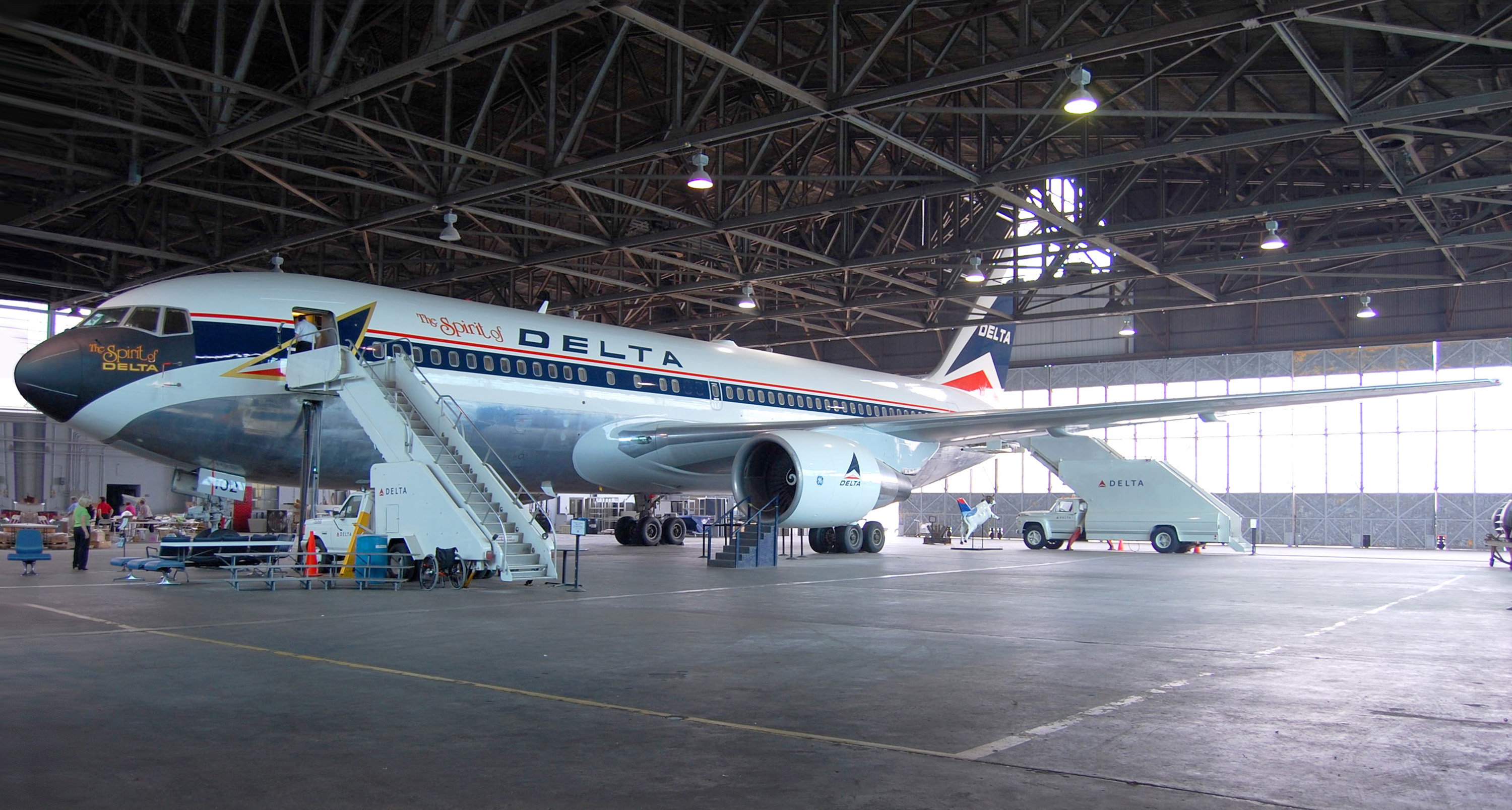 Boeing 767-200 previous