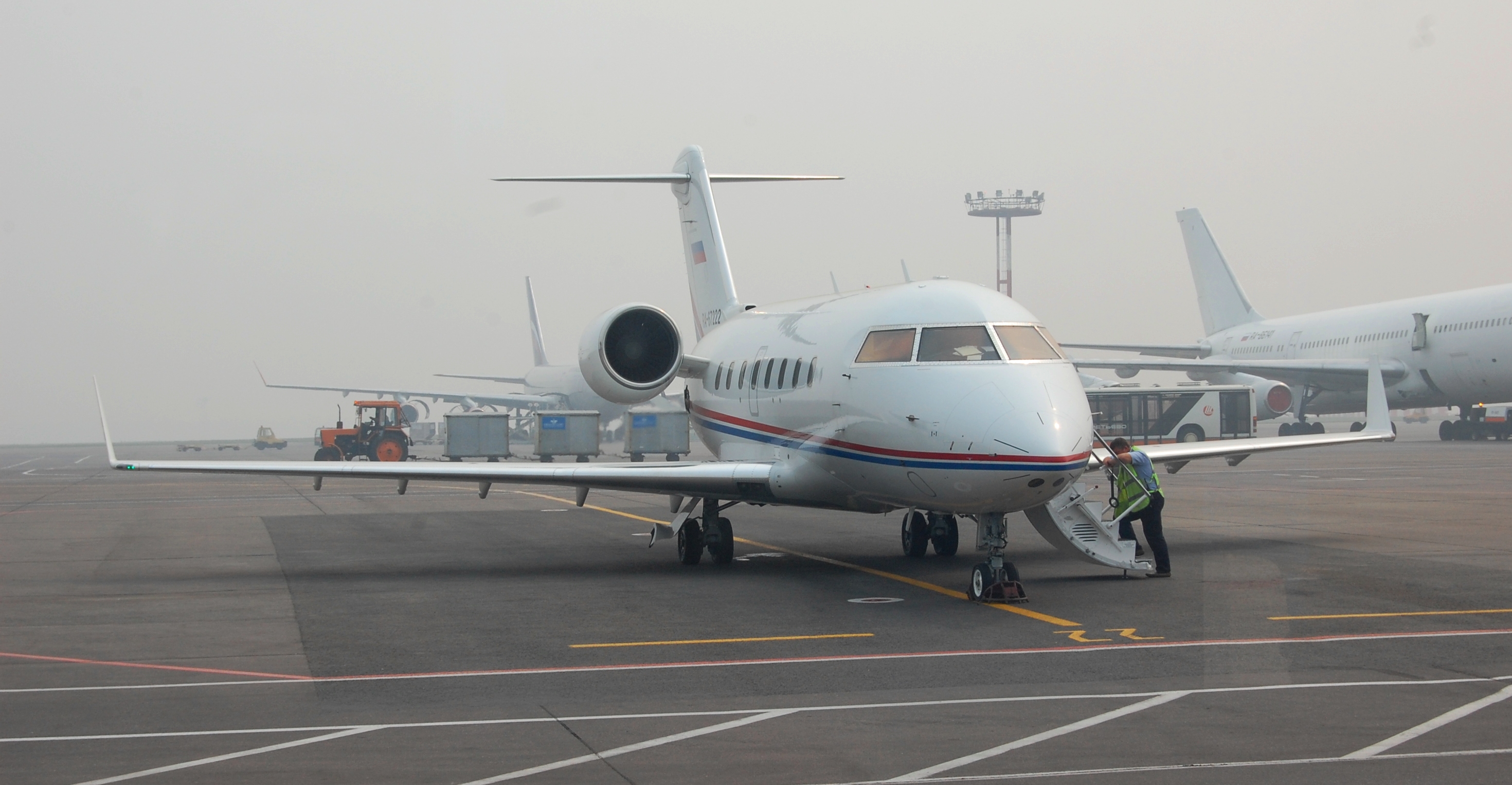 Canadair CL-600 Challenger 601 & 604 #5