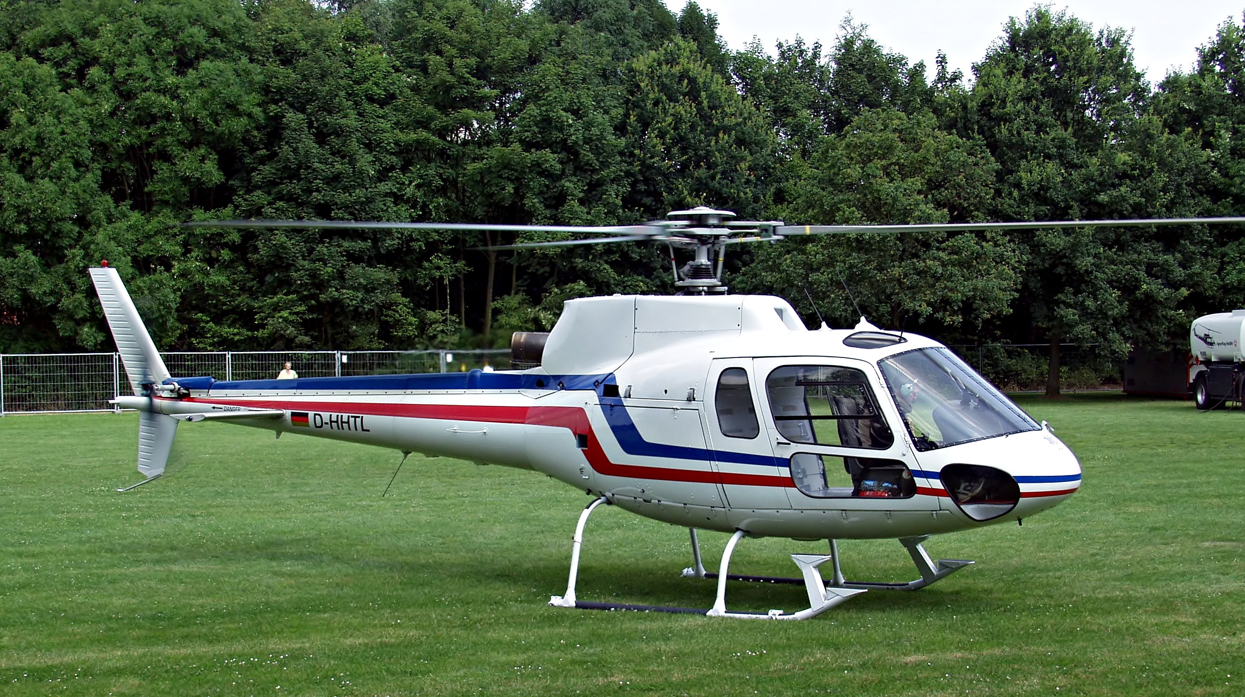 Eurocopter AS-350 Ecureuil #3